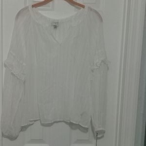 Lightweight Long sleeved Top